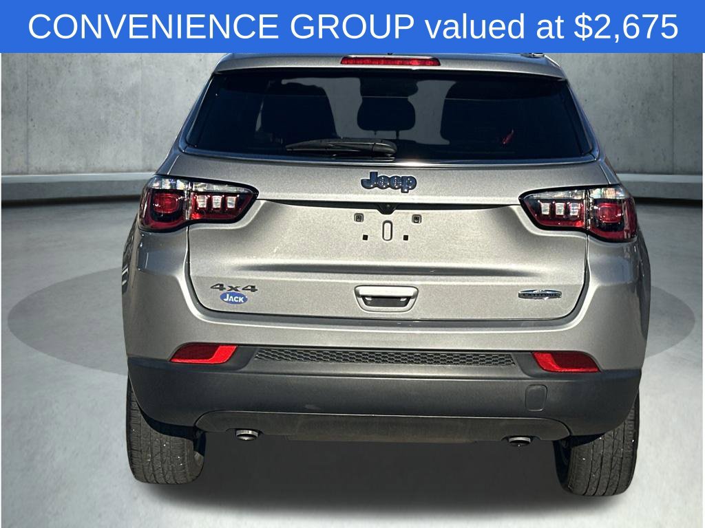 Used 2023 Jeep Compass Latitude w/ Sun and Sound Group AWD/4WD image 6