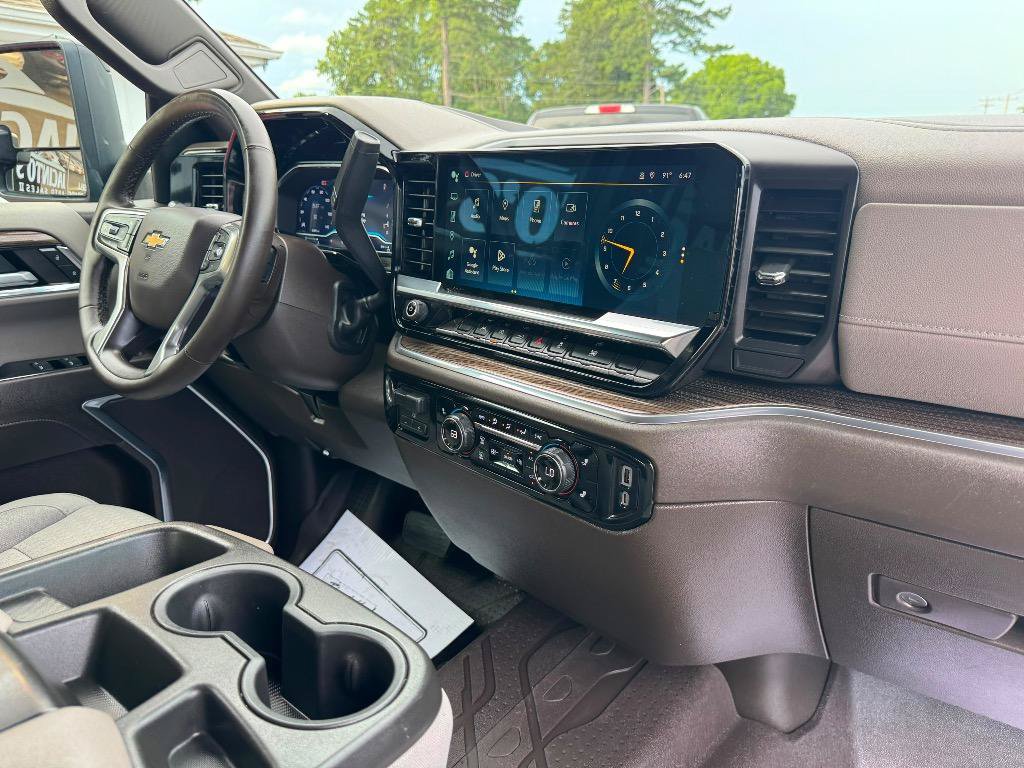 Used 2024 Chevrolet Silverado 1500 LT w/ Max Trailering Package AWD/4WD image 29