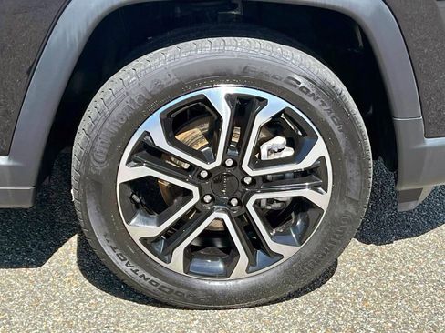 Certified 2022 Jeep Compass Limited AWD/4WD image 12