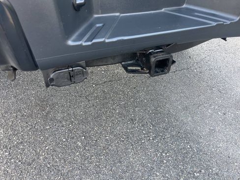 Used 2016 Ford F250 XL w/ Power Equipment Group AWD/4WD image 10