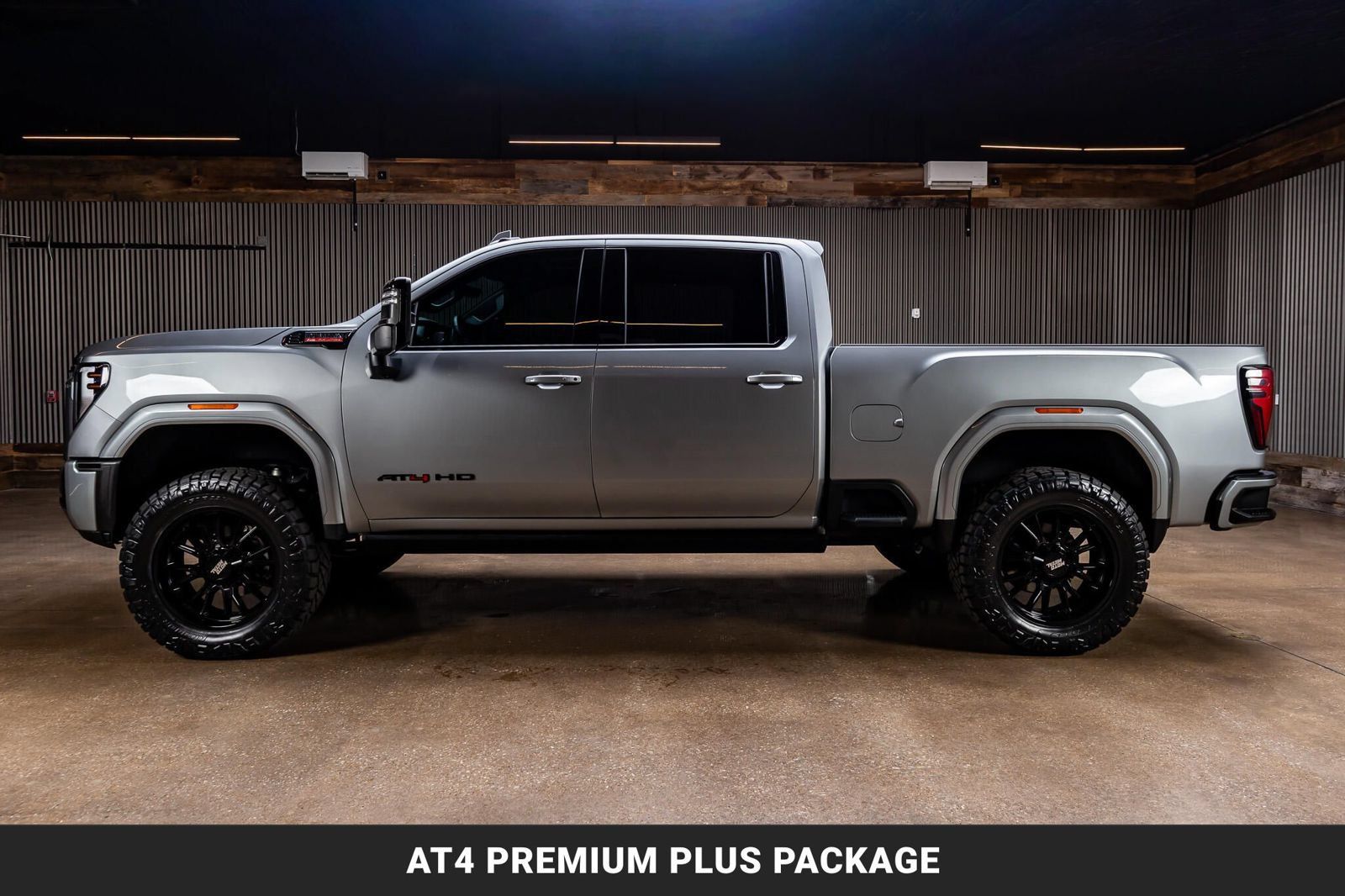 Used 2025 GMC Sierra 3500 AT4 w/ AT4 Premium Plus Package AWD/4WD image 6