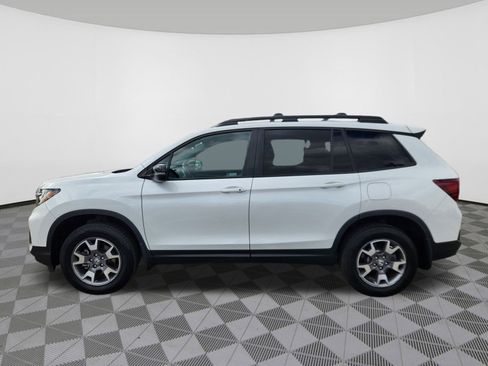 Certified 2022 Honda Passport TrailSport image 5