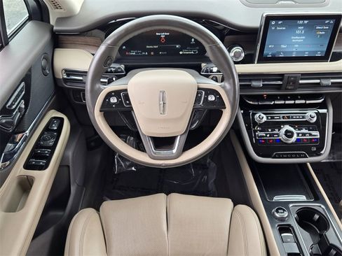 Used 2020 Lincoln Corsair Reserve w/ Equipment Group 202A image 13