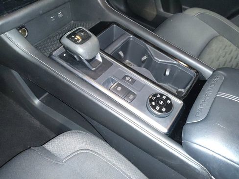 Used 2022 Nissan Pathfinder SV w/ SV Premium Package AWD/4WD image 26