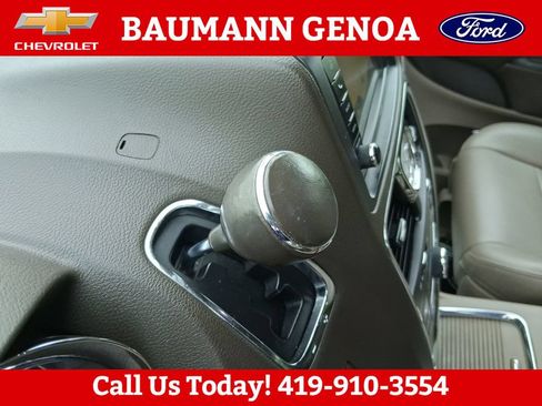 Used 2013 Chrysler Town & Country Touring-L w/ Premium Group FWD image 24