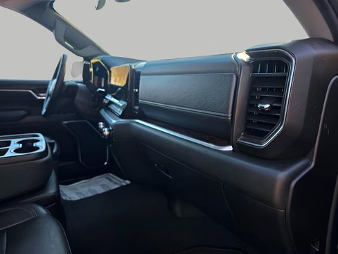 Used 2024 GMC Sierra 1500 SLT image 15