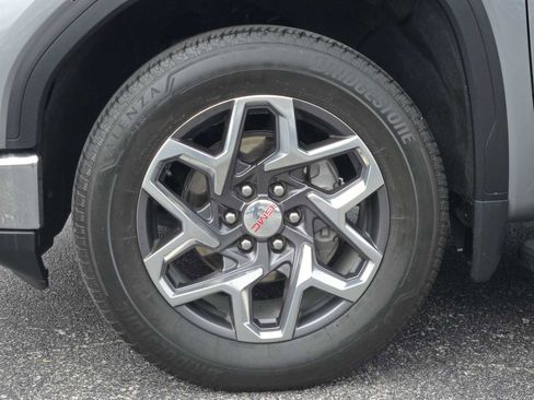 Certified 2024 GMC Sierra 1500 SLT RWD image 13