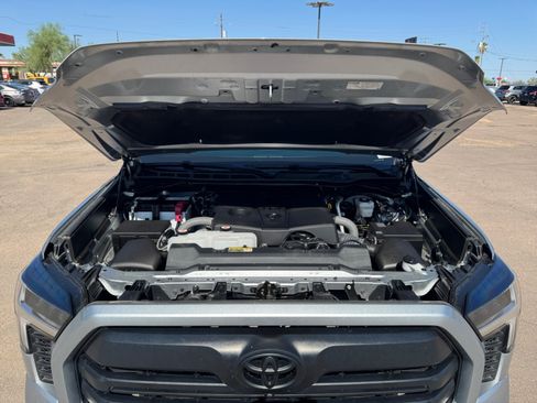 Used 2025 Toyota Tundra Limited AWD/4WD image 20