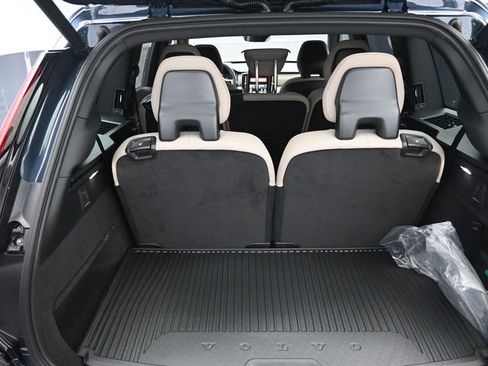 New 2026 Volvo XC90 T8 Plus w/ Protection Package Premier AWD/4WD image 24