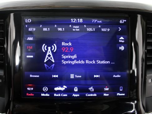 Used 2019 RAM 1500 Laramie AWD/4WD image 5