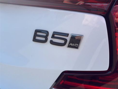 Used 2023 Volvo S60 B5 Plus AWD/4WD image 46