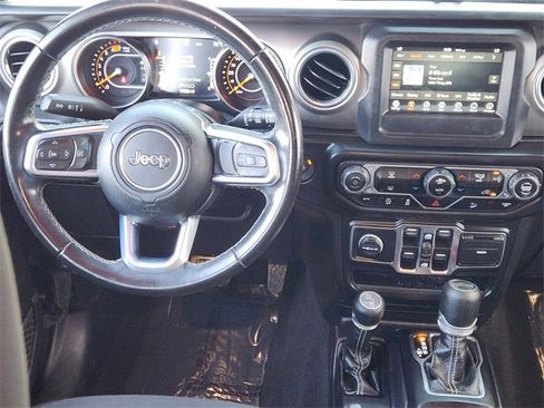 Used 2020 Jeep Wrangler Unlimited Sahara AWD/4WD image 27