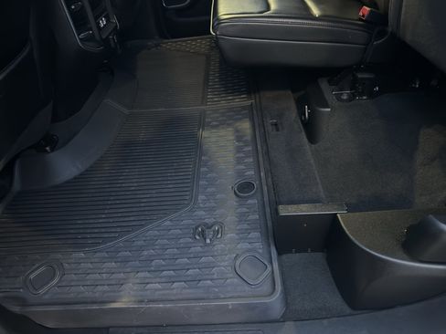 Used 2023 RAM 1500 Laramie AWD/4WD image 36