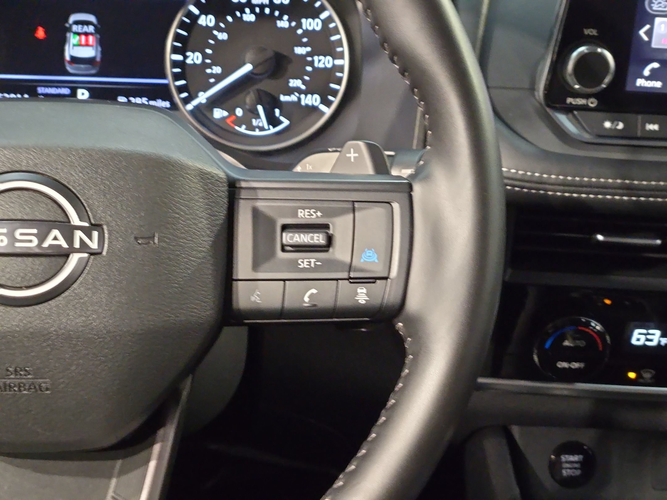 Used 2025 Nissan Rogue SV FWD image 28