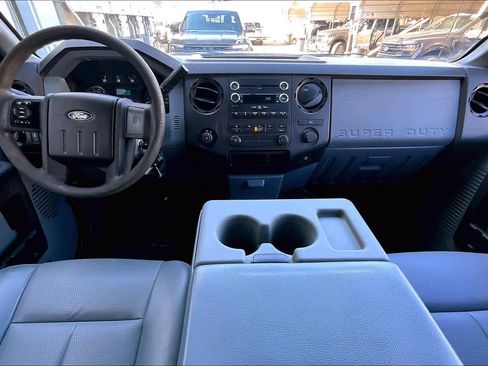 Used 2016 Ford F250 XL w/ Power Equipment Group image 15