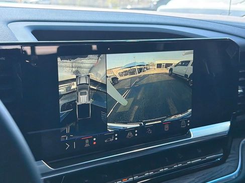 New 2026 GMC Sierra 1500 SLT image 16