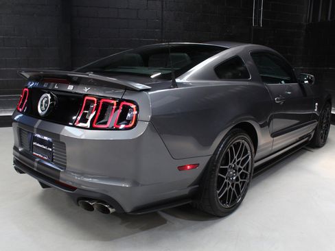 Used 2014 Ford Mustang Shelby GT500 w/ Equipment Group 821A RWD image 21