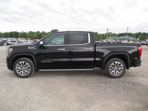 New 2026 GMC Sierra 1500 Denali w/ Denali Reserve Package AWD/4WD image 9