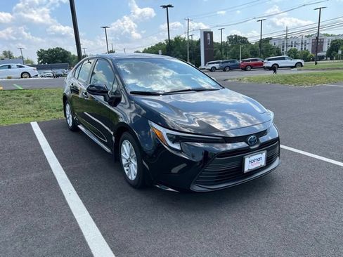 Certified 2024 Toyota Corolla LE w/ LE Convenience Package AWD/4WD image 3