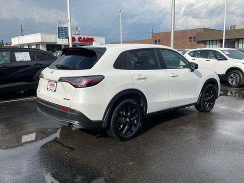 Used 2024 Honda HR-V Sport image 3
