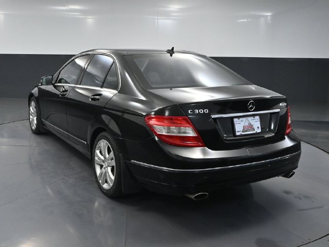 Used 2011 Mercedes-Benz C 300 4MATIC Sedan image 5