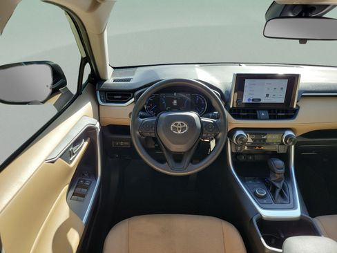 Certified 2025 Toyota RAV4 LE AWD/4WD image 22