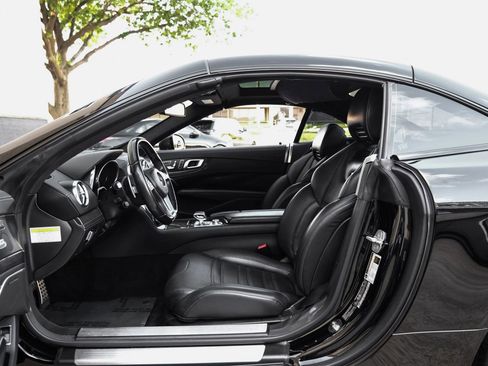 Used 2013 Mercedes-Benz SL 63 AMG image 3