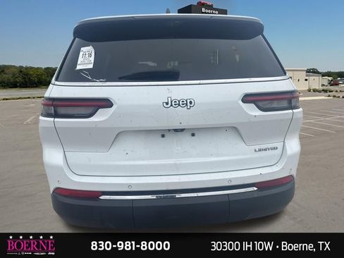 Used 2023 Jeep Grand Cherokee L Limited w/ Luxury Tech Group II RWD image 11