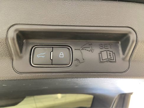 Used 2024 Ford Explorer Limited w/ Limited Technology Package image 9