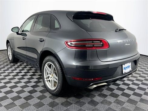 Used 2018 Porsche Macan Base image 4