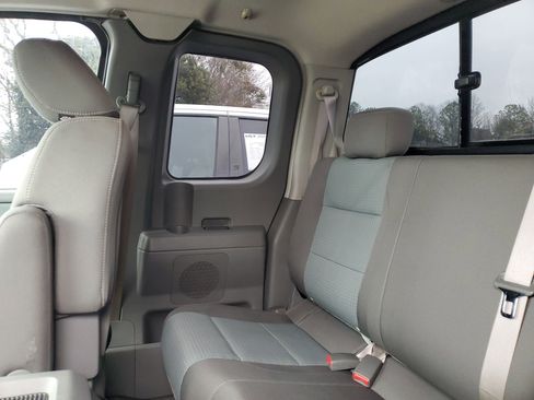 Used 2006 Nissan Titan SE image 14