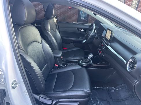Used 2021 Kia Forte EX image 23