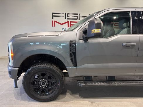 Used 2024 Ford F250 XLT w/ Black Appearance Package image 7
