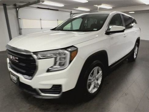 Certified 2024 GMC Terrain SLE image 4
