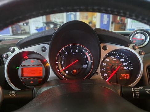 Used 2015 Nissan 370Z Touring Sport RWD image 20