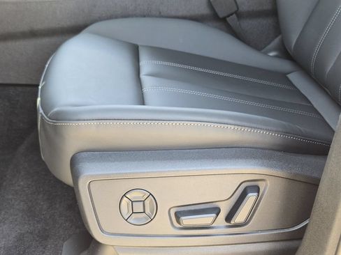 Certified 2026 Audi Q5 Premium Plus AWD/4WD image 31