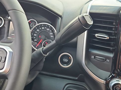 New 2026 RAM 3500 Big Horn AWD/4WD image 27