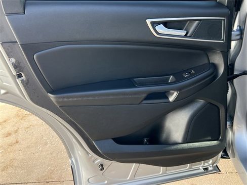 Used 2024 Ford Edge SEL image 33