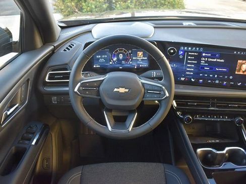 New 2026 Chevrolet Traverse LT w/ Driver Confidence Package image 22