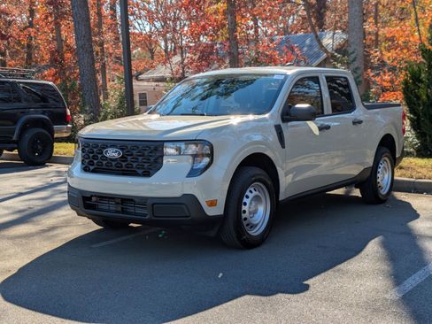 New 2025 Ford Maverick XL w/ Equipment Group 102A image 6