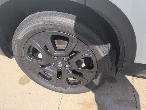 Used 2025 Subaru Ascent Bronze Edition w/ Popular Package #2 image 14