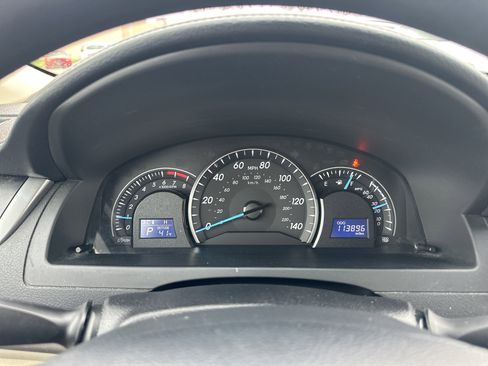 Used 2012 Toyota Camry LE image 23