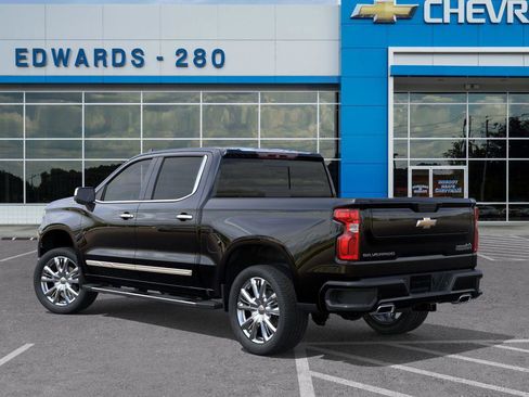 New 2026 Chevrolet Silverado 1500 High Country w/ High Country Premium Package AWD/4WD image 3