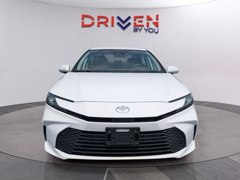 Used 2025 Toyota Camry LE w/ Convenience Package AWD/4WD image 8