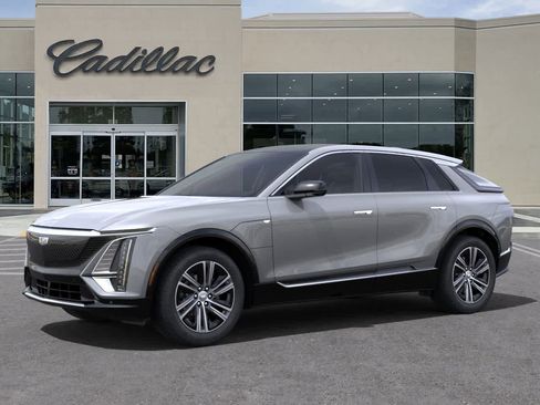 New 2025 Cadillac Lyriq Luxury image 2