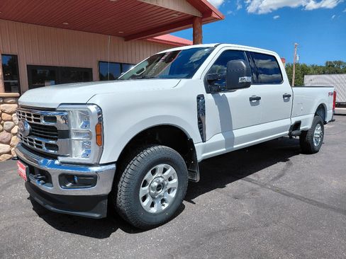 Used 2024 Ford F350 XLT w/ FX4 Off-Road Package AWD/4WD image 2
