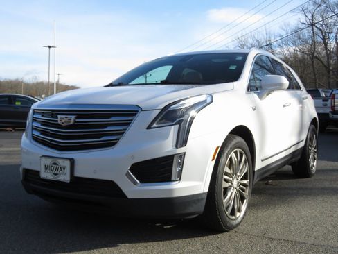 Used 2017 Cadillac XT5 Premium Luxury image 2
