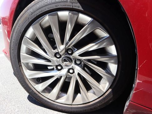 Used 2022 Lexus ES 350 w/ Accessory Package FWD image 17