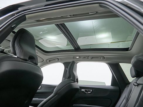 Certified 2024 Volvo XC60 B5 Plus w/ Protection Package Premier image 21