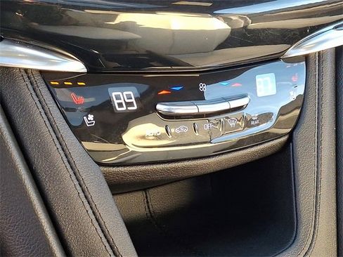 Certified 2023 Cadillac XT6 Sport w/ Technology Package image 13